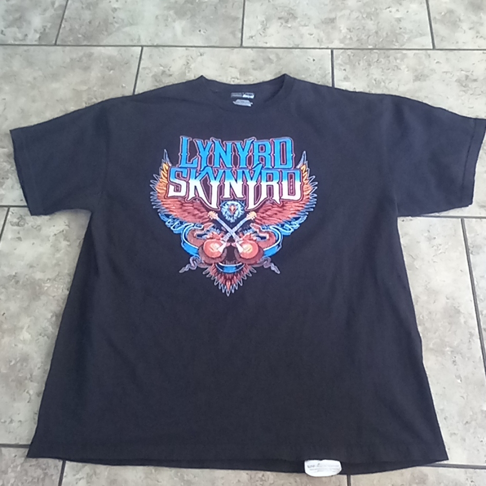 2015 Lynrd Skynyrd Concert Tee - Picture 2 of 6
